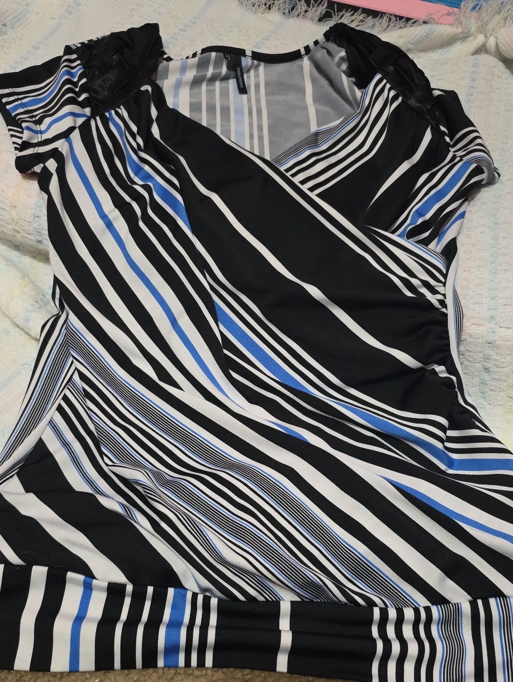 Stretchy Black, Blue, White Top Maurices Brand, Size M